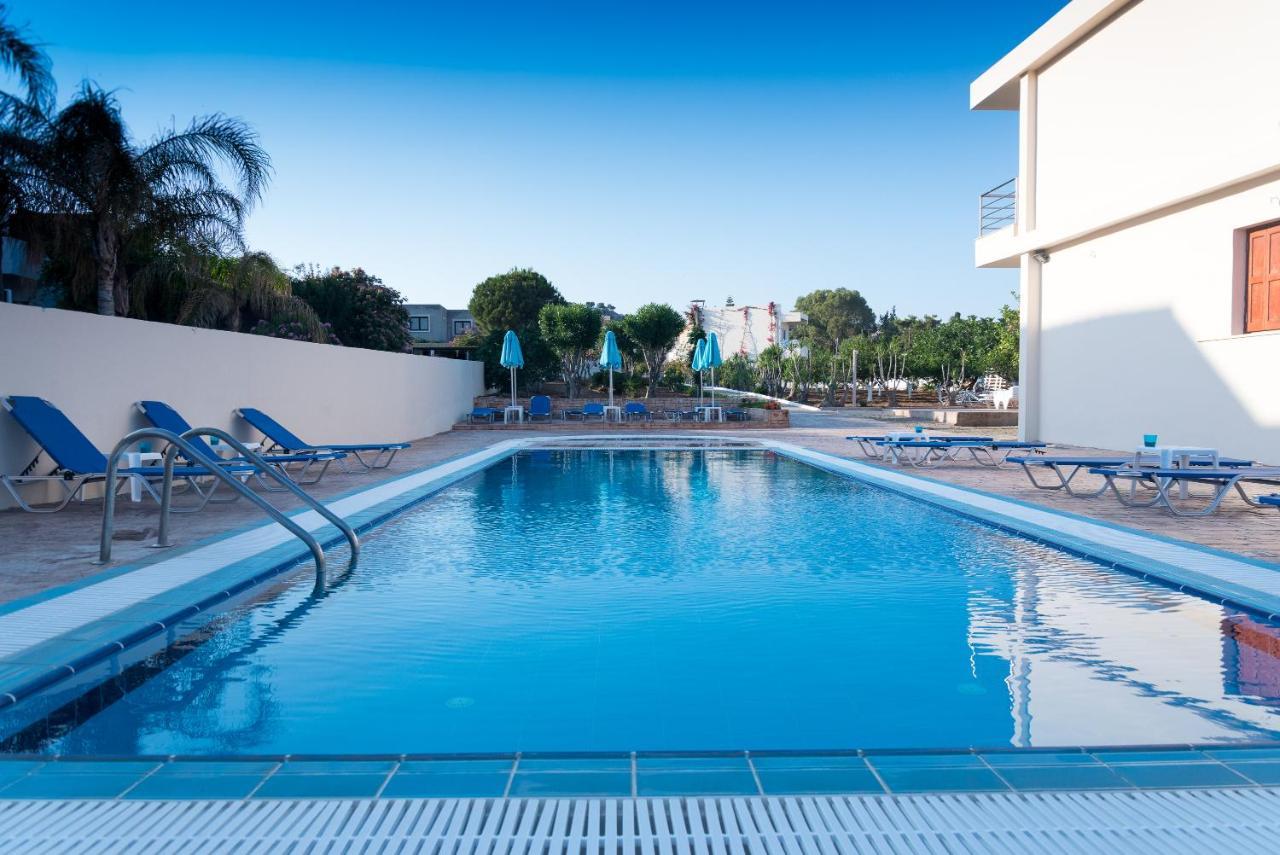 Amaryllis Front Beach Hotel 拉多斯 外观 照片