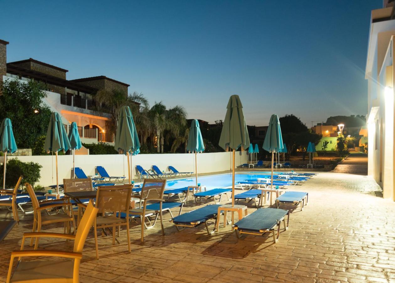 Amaryllis Front Beach Hotel 拉多斯 外观 照片