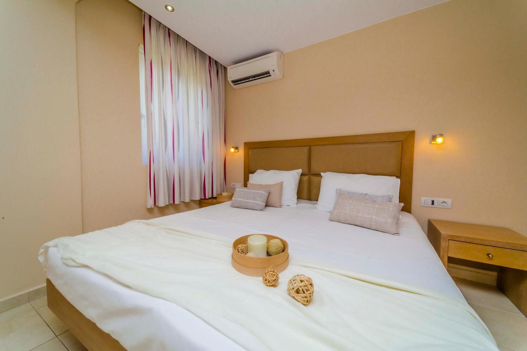 Amaryllis Front Beach Hotel 拉多斯 外观 照片