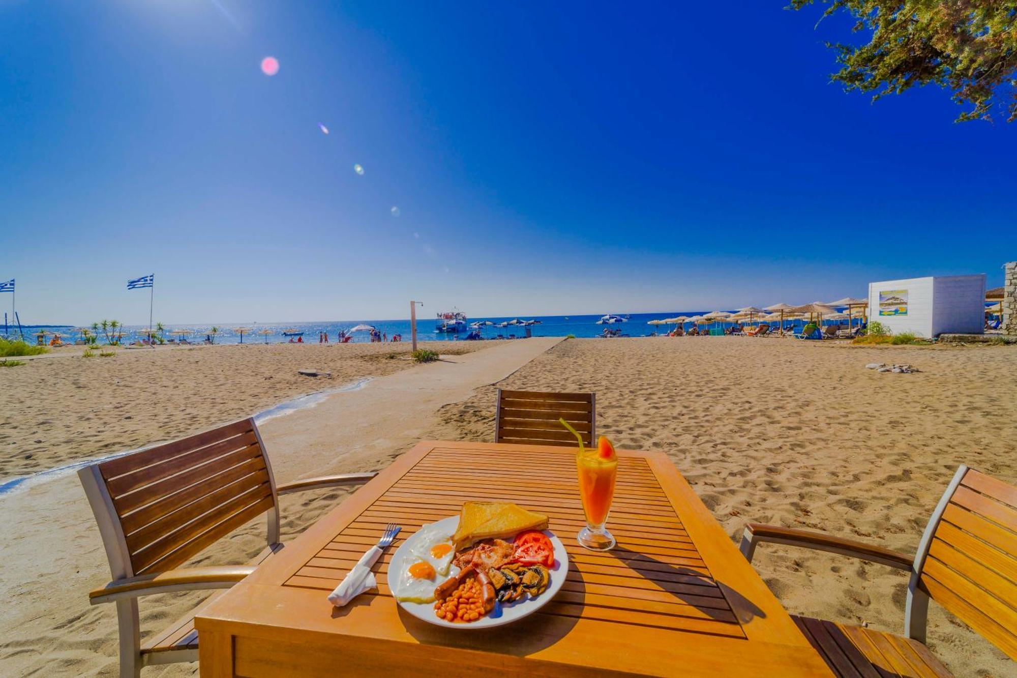 Amaryllis Front Beach Hotel 拉多斯 外观 照片